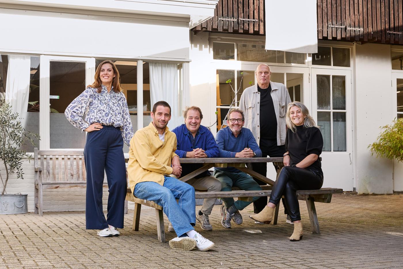 Stichting FDFA, met van links naar rechts: Susanne Noordegraaf, Sjaak Hullekes, Ralph Dassen, Leendert Combée, John de Greef en Judith van Rooijen Foto: David Jagersma